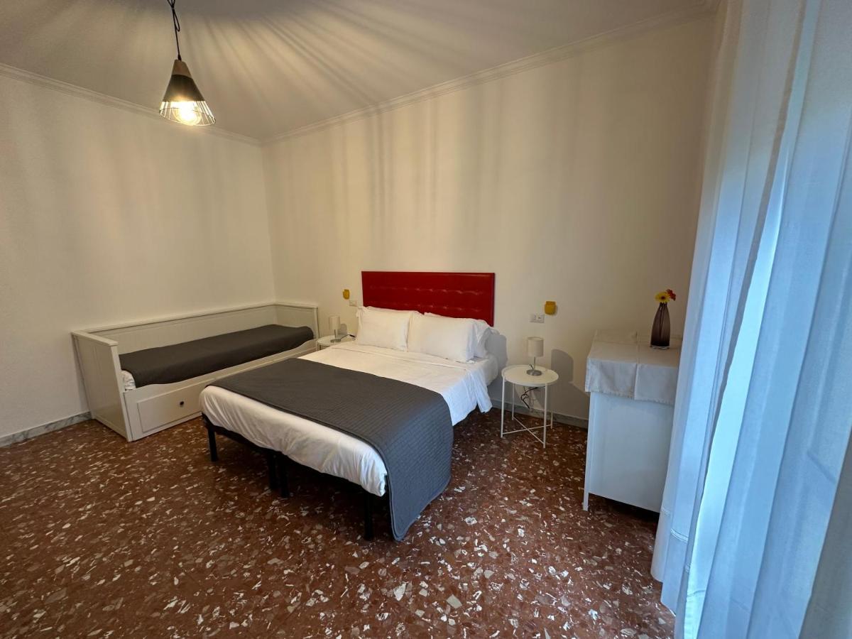 Galleria Frascati Rooms And Apartment Экстерьер фото