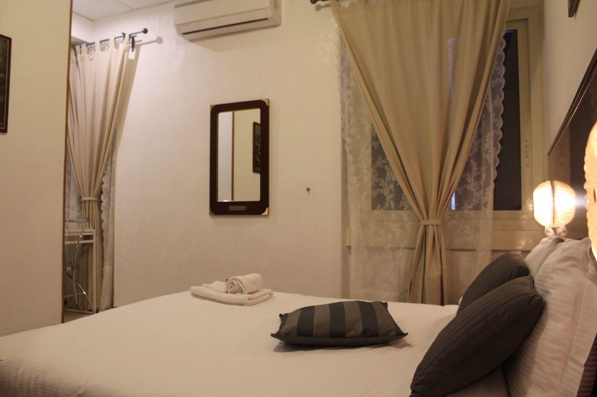 Galleria Frascati Rooms And Apartment Экстерьер фото