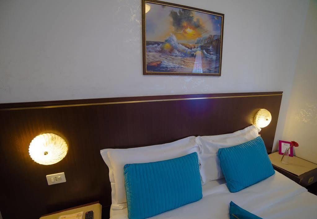 Galleria Frascati Rooms And Apartment Экстерьер фото